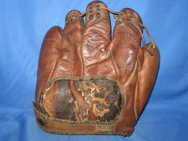 Gordon Slade Ken Wel 628 Back